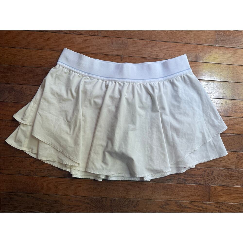 Lululemon Skort Size 12 *has flaws off white